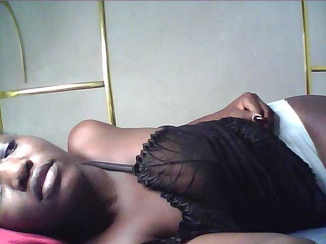 alora-skylar live cam on BongaCams