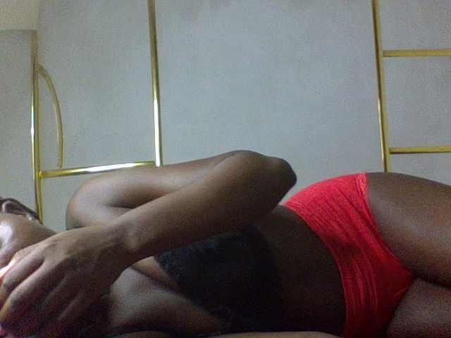 alora-skylar live cam on BongaCams