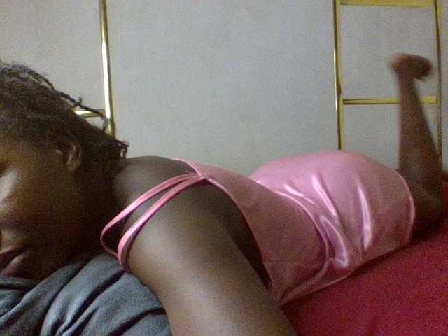 alora-skylar webcam bongacams model stream image
