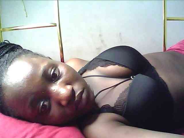alora-skylar webcam