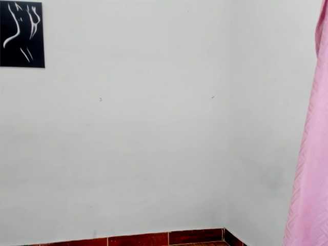 BarbieHotLaura live cam on BongaCams