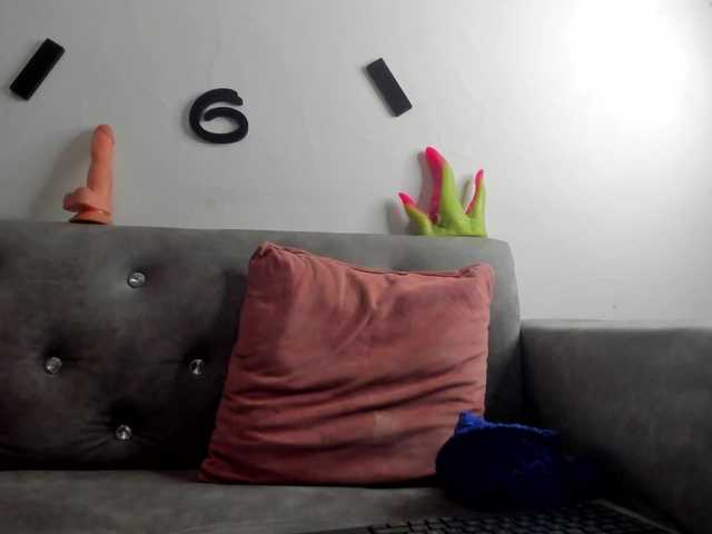 BarbieHotLaura live cam on BongaCams