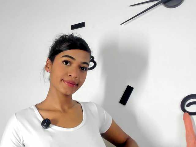 BarbieHotLaura live cam on BongaCams