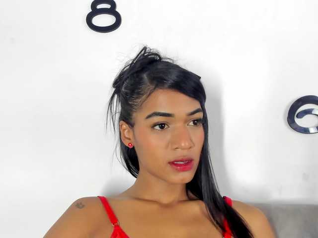 BarbieHotLaura live cam on BongaCams