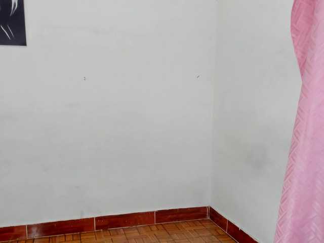 BarbieHotLaura live cam on BongaCams