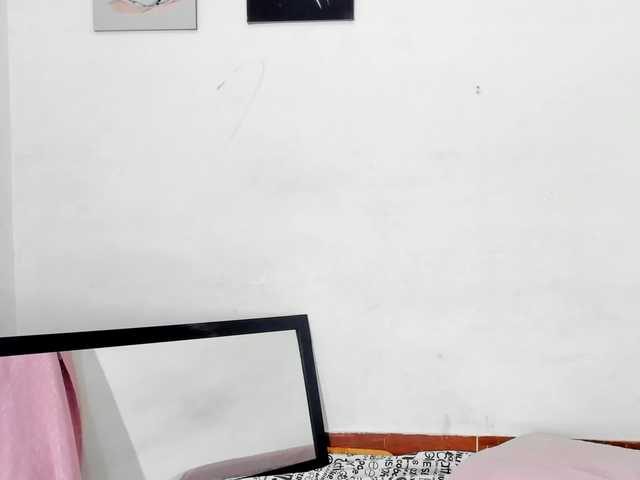 BarbieHotLaura live cam on BongaCams