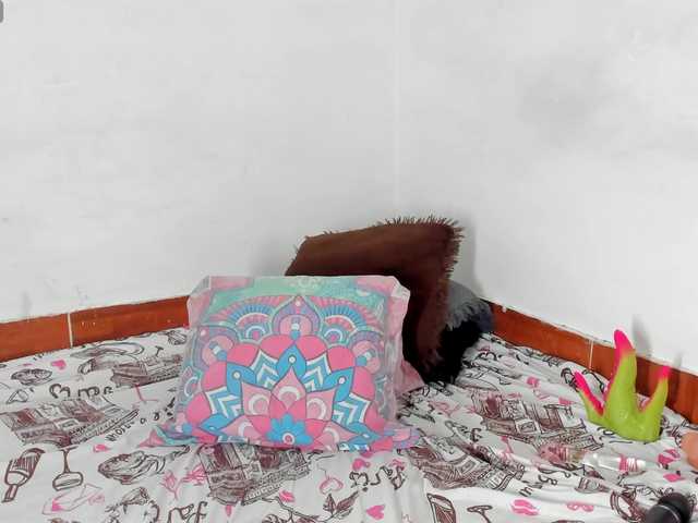 BarbieHotLaura live cam on BongaCams