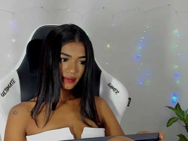 BarbieHotLaura live cam on BongaCams