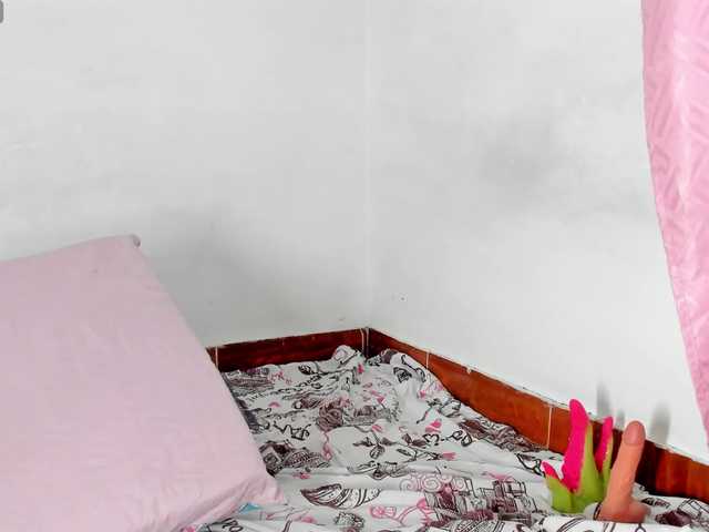 BarbieHotLaura live cam on BongaCams