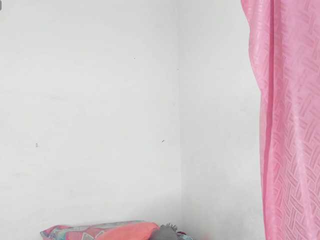 BarbieHotLaura live cam on BongaCams