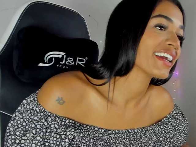 BarbieHotLaura live cam on BongaCams