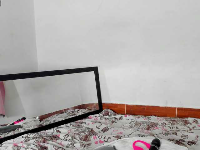 BarbieHotLaura live cam on BongaCams