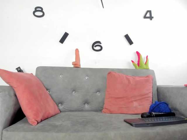 BarbieHotLaura live cam on BongaCams