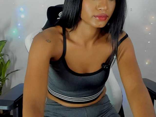 BarbieHotLaura live cam on BongaCams
