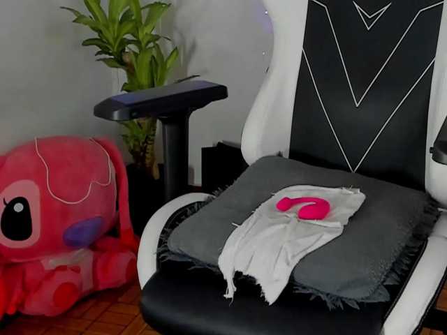 BarbieHotLaura live cam on BongaCams