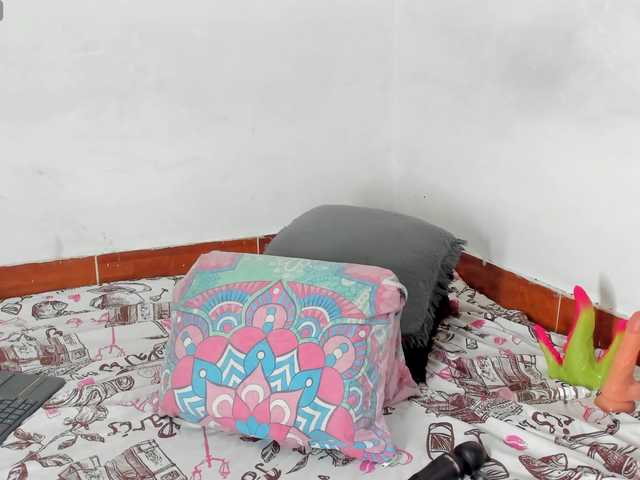BarbieHotLaura live cam on BongaCams