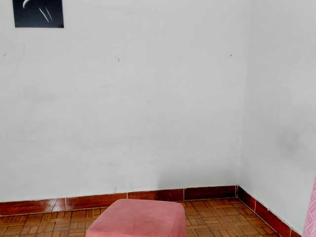 BarbieHotLaura live cam on BongaCams