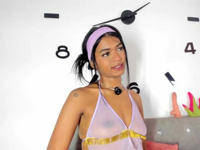 BarbieHotLaura live cam on BongaCams