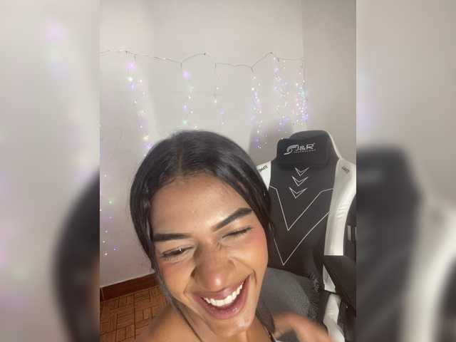 BarbieHotLaura live cam on BongaCams