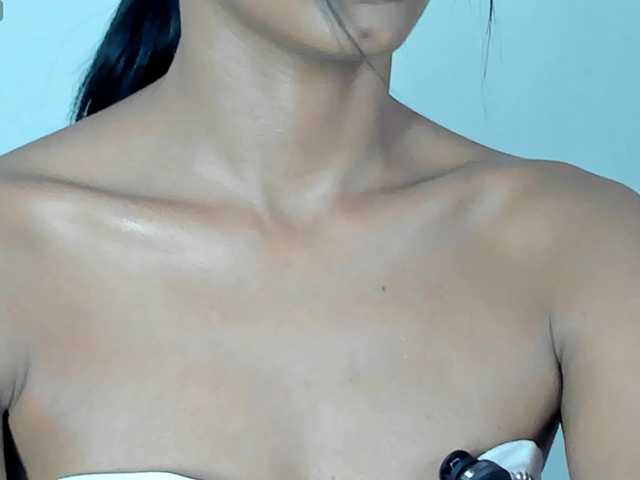 BarbieHotLaura live cam on BongaCams