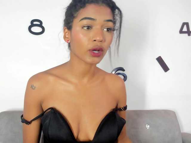 BarbieHotLaura live cam on BongaCams