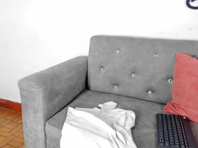 BarbieHotLaura live cam on BongaCams