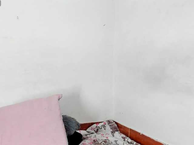 BarbieHotLaura live webcam show