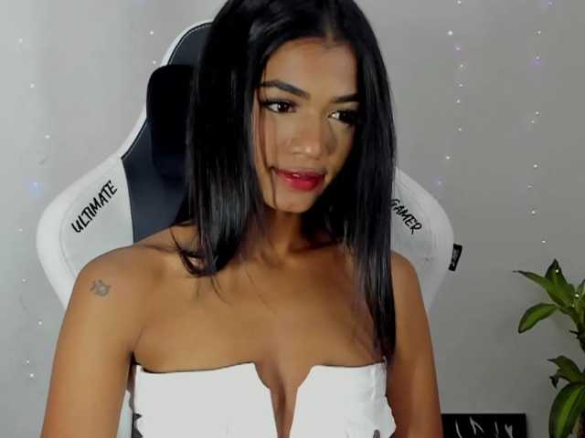 BarbieHotLaura live cam on BongaCams