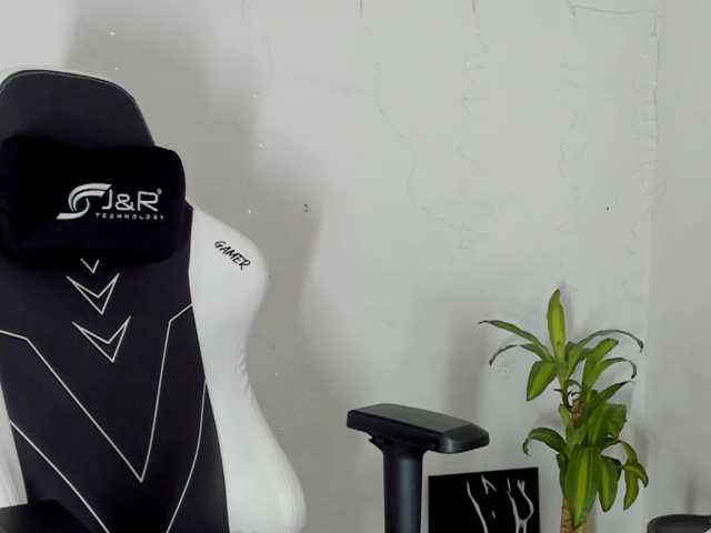 BarbieHotLaura live cam on BongaCams