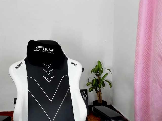 BarbieHotLaura live cam on BongaCams
