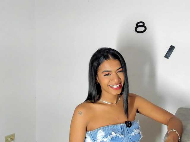 BarbieHotLaura live cam on BongaCams