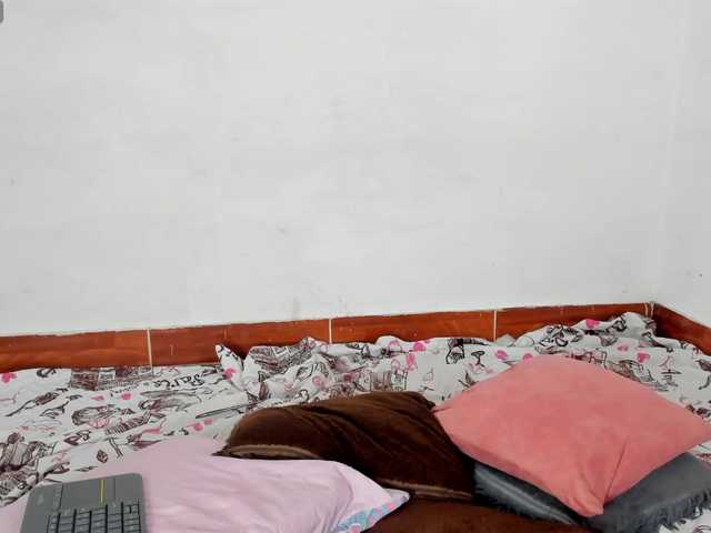BarbieHotLaura live webcam show