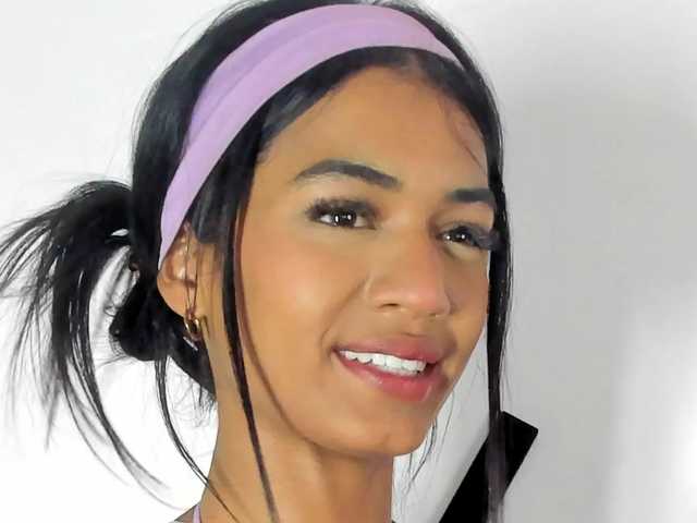 BarbieHotLaura live cam on BongaCams