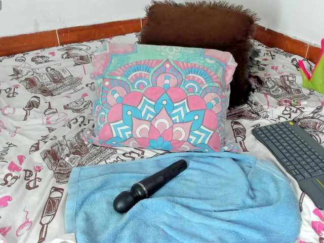 BarbieHotLaura live cam on BongaCams