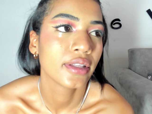 BarbieHotLaura live cam on BongaCams