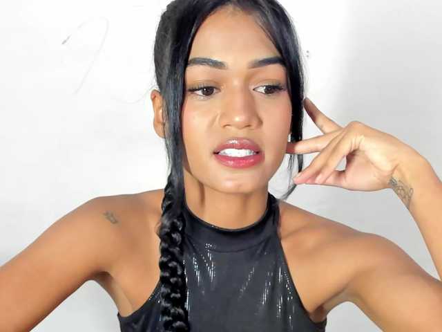 BarbieHotLaura live cam on BongaCams