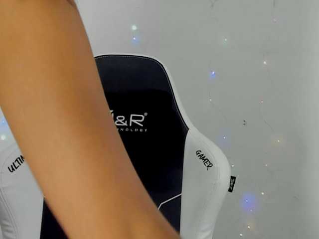 BarbieHotLaura live cam on BongaCams