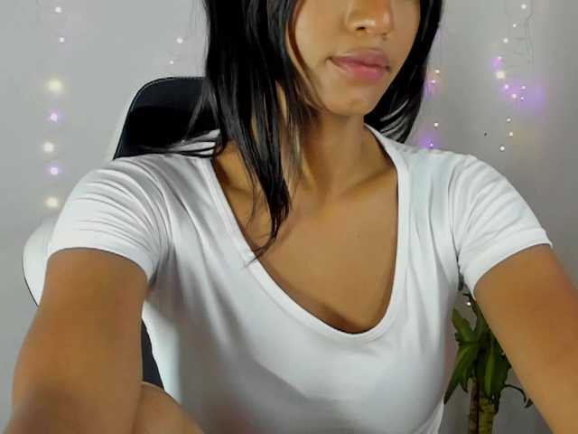 BarbieHotLaura live cam on BongaCams