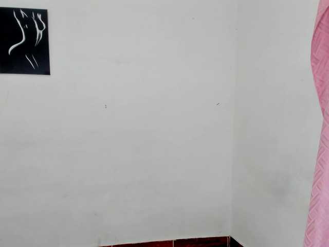 BarbieHotLaura live cam on BongaCams
