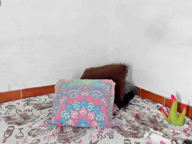 BarbieHotLaura live cam on BongaCams