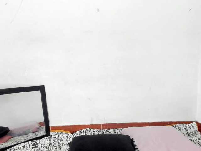 BarbieHotLaura live cam on BongaCams