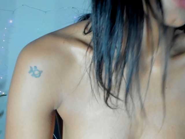 BarbieHotLaura live cam on BongaCams