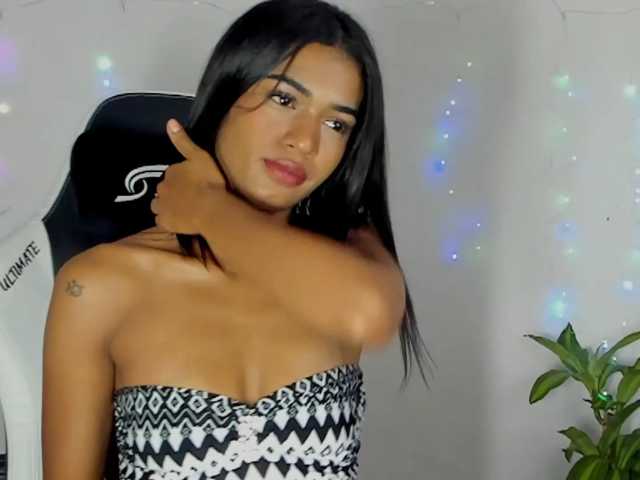 BarbieHotLaura live cam on BongaCams