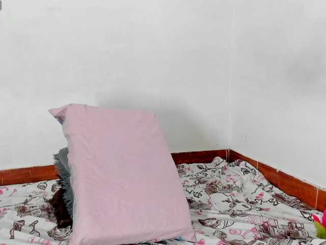 BarbieHotLaura live cam on BongaCams