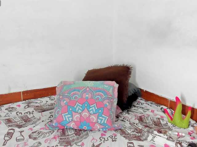 BarbieHotLaura live cam on BongaCams