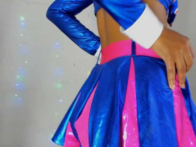 BarbieHotLaura live cam on BongaCams