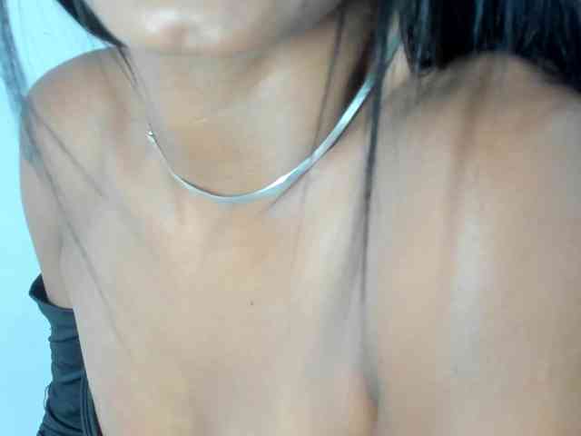 BarbieHotLaura webcam