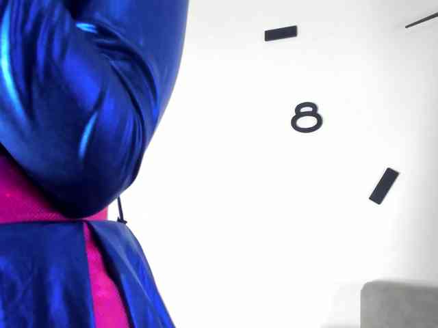 BarbieHotLaura webcam