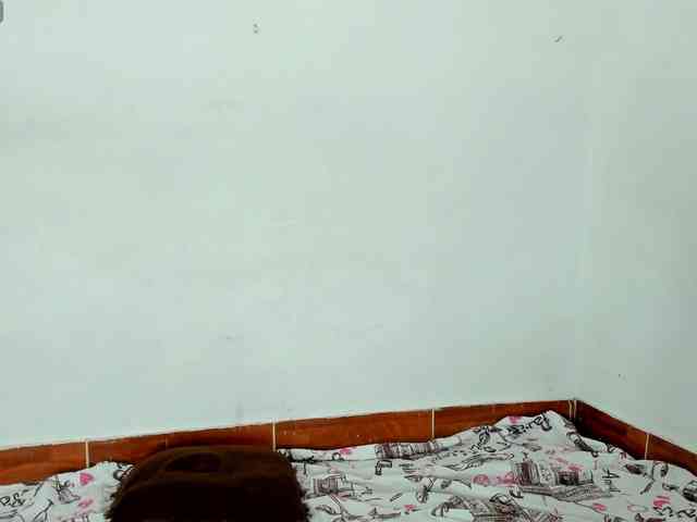 BarbieHotLaura webcam