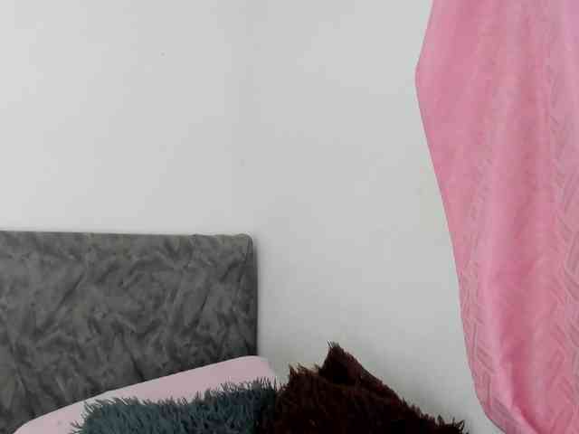 BarbieHotLaura webcam